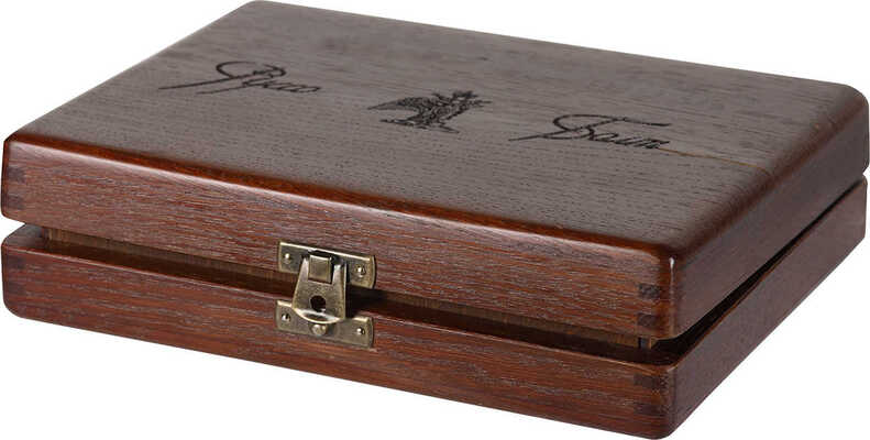 Авторучка «Русско-Балтийский» на подставке в форме уменьшенного
автомобильного колеса